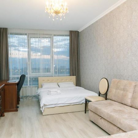 Apart Assistant On Smart Plaza Kiev Extérieur photo