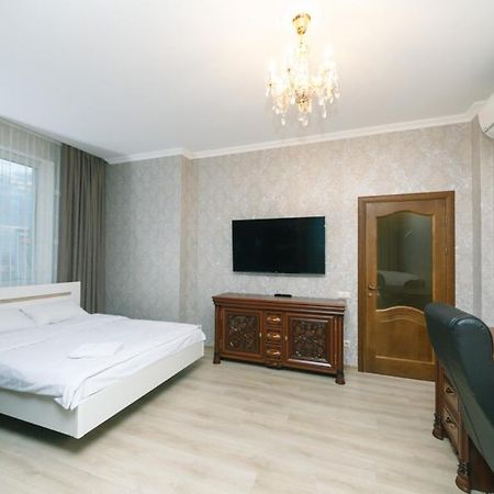 Apart Assistant On Smart Plaza Kiev Extérieur photo