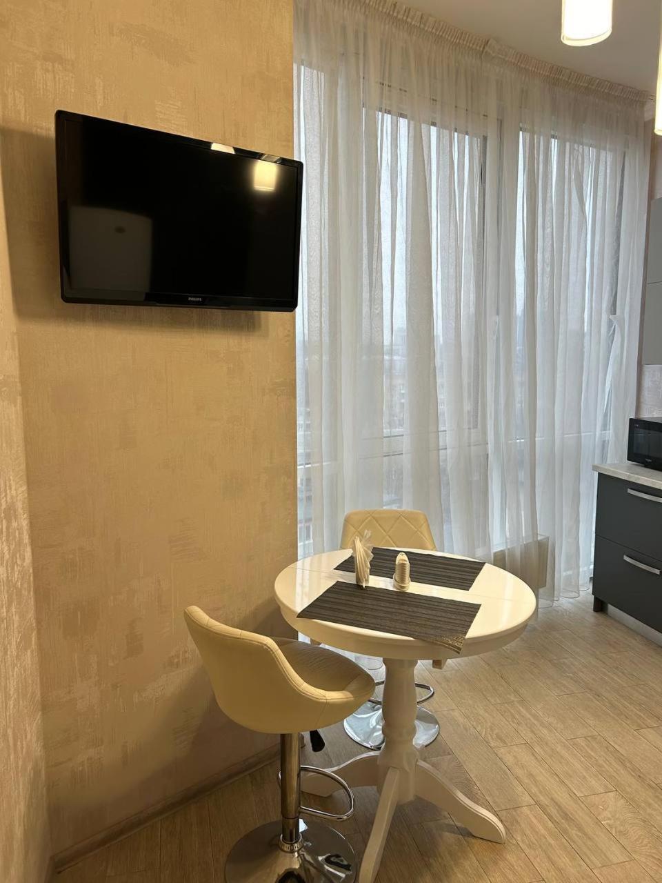 Apart Assistant On Smart Plaza Kiev Extérieur photo