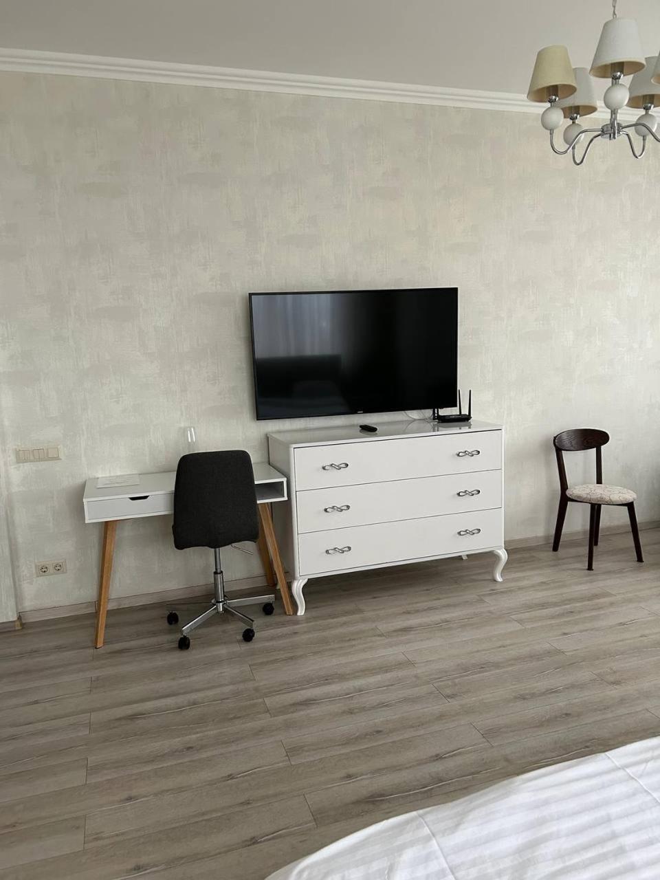 Apart Assistant On Smart Plaza Kiev Extérieur photo