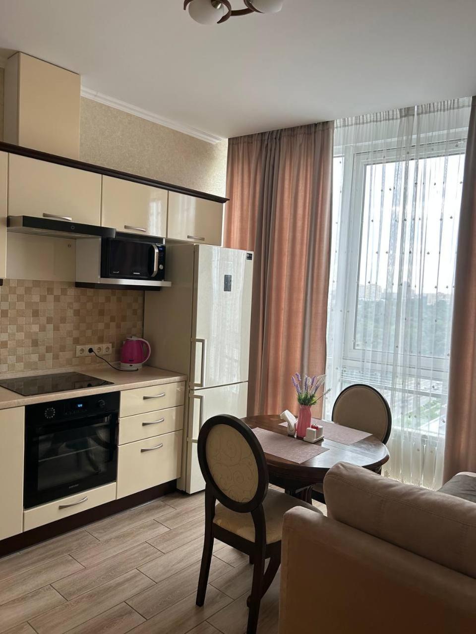 Apart Assistant On Smart Plaza Kiev Extérieur photo
