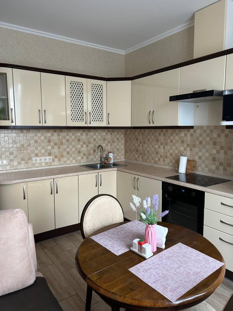 Apart Assistant On Smart Plaza Kiev Extérieur photo