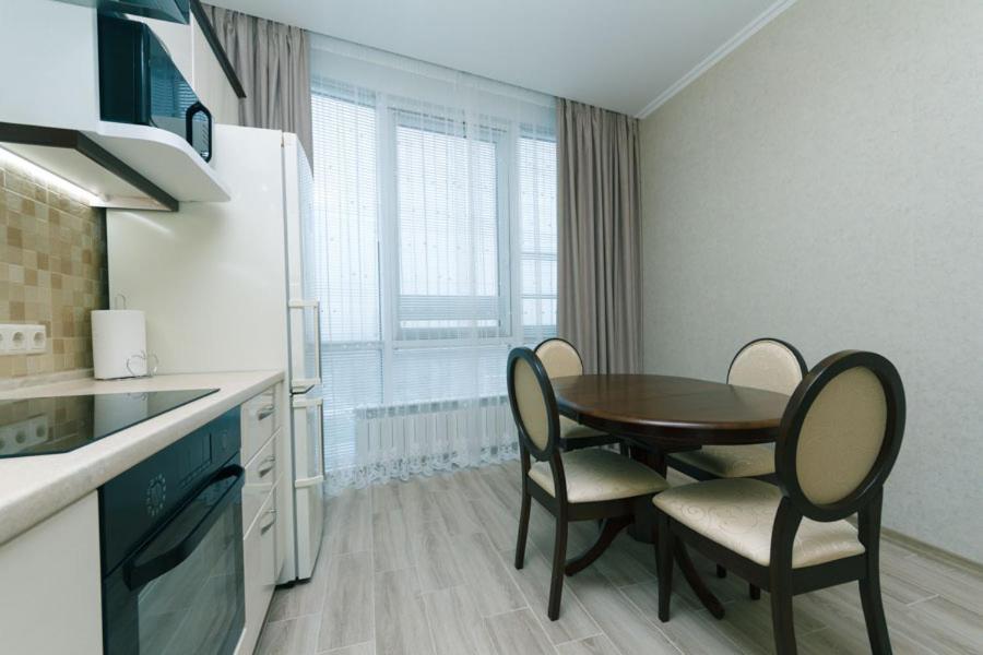 Apart Assistant On Smart Plaza Kiev Extérieur photo