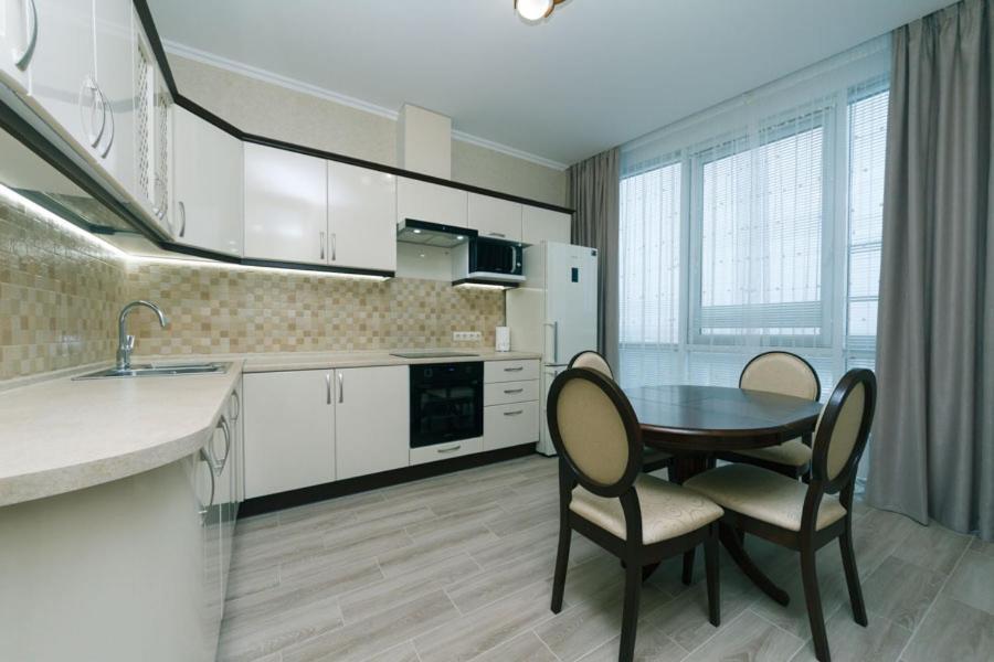 Apart Assistant On Smart Plaza Kiev Extérieur photo